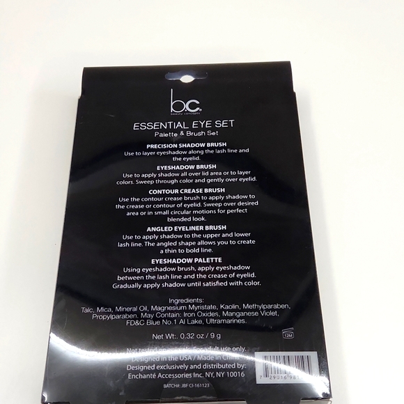 NWOT Beauty Concepts Eyeshadow Palette & Brushes - Picture 2 of 2